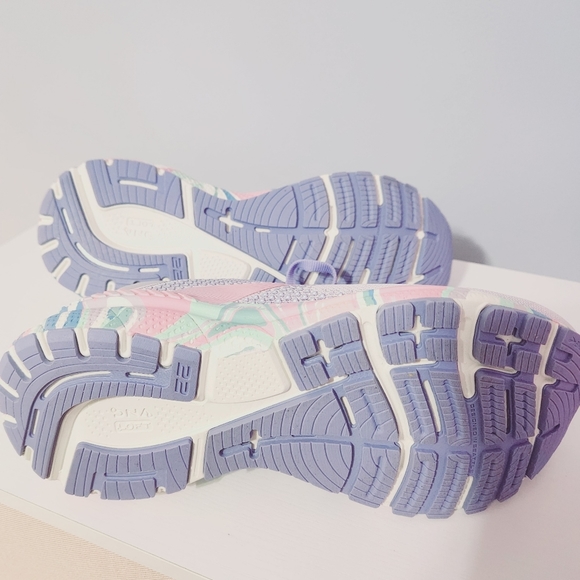 PASTEL Brooks Adrenaline GTS 22 EMPOWER Purple Pink 7.5 Running Shoes NWT Cute! - Picture 7 of 12